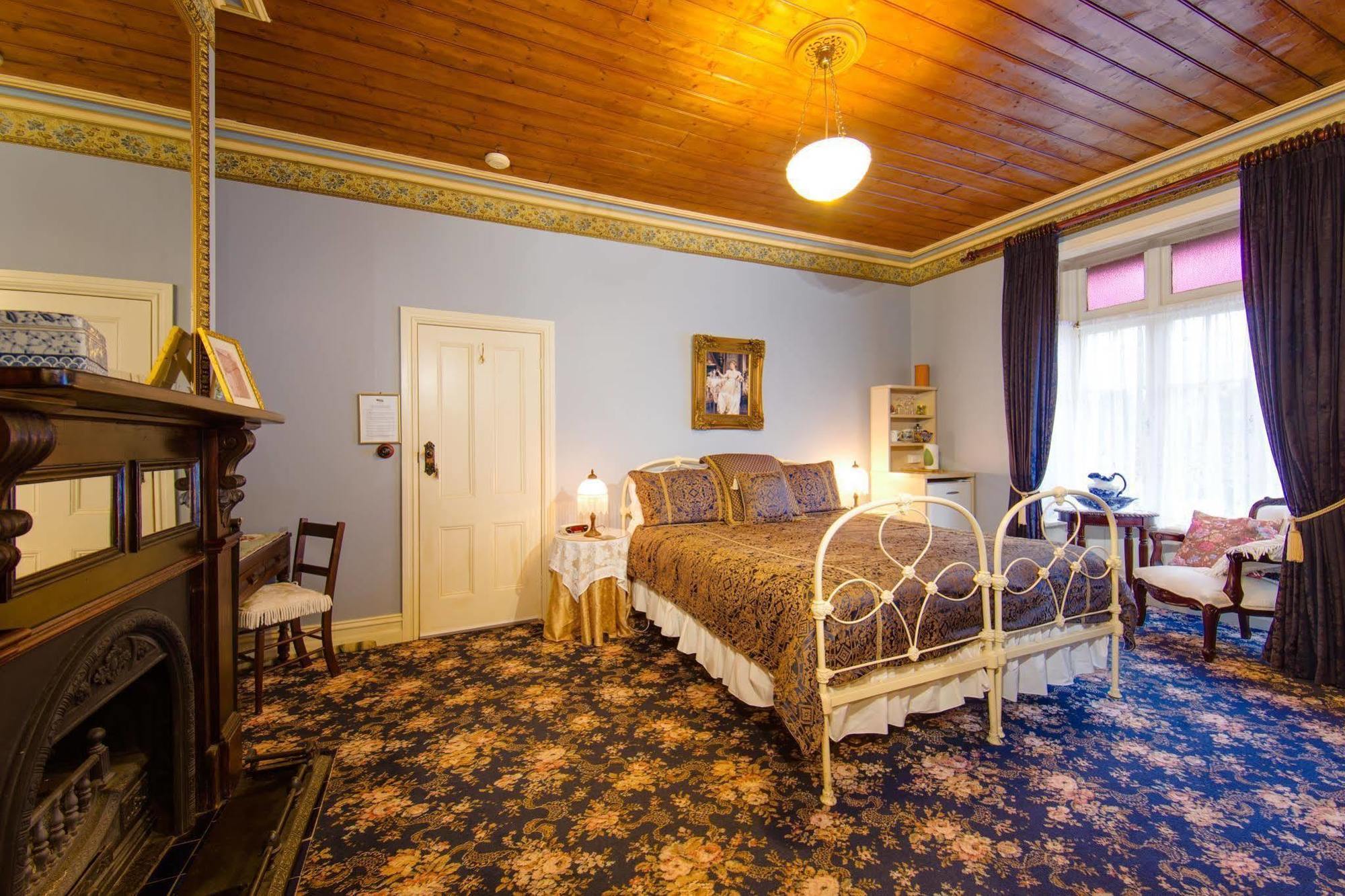 Barnsley House Bed And Breakfast Beechworth Buitenkant foto
