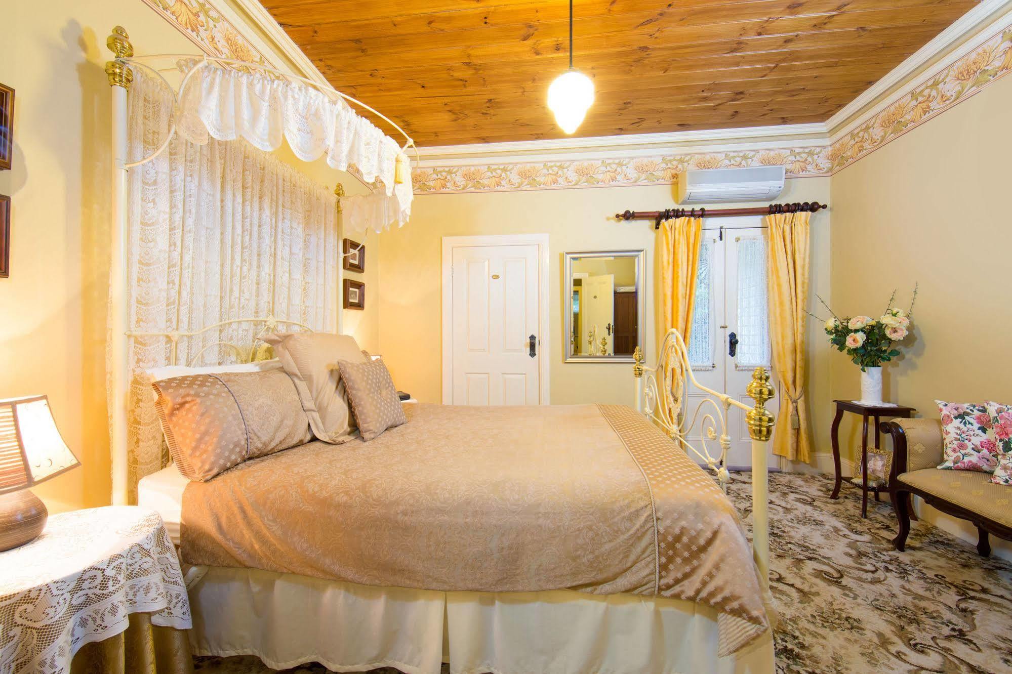Barnsley House Bed And Breakfast Beechworth Buitenkant foto